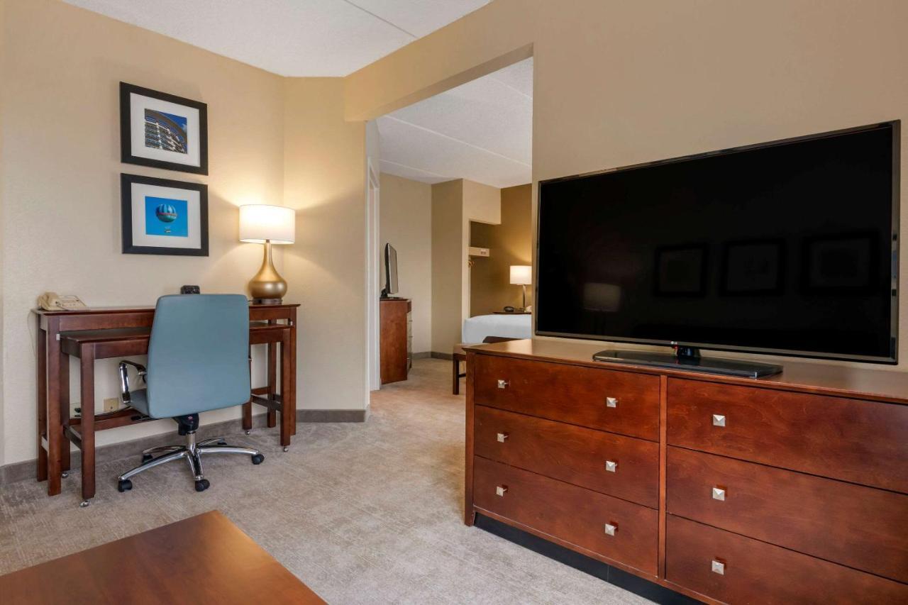 Comfort Suites Near Universal Orlando Resort Экстерьер фото